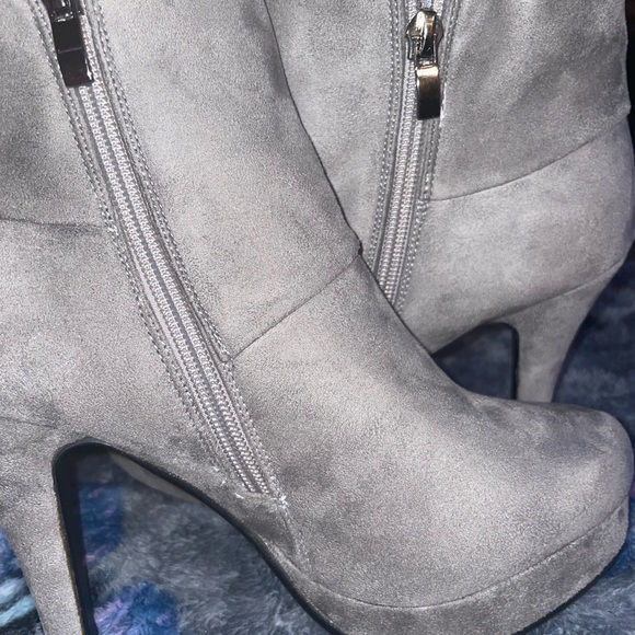 Ladies Suede Grey High Heel Ankle Boots - Picture 6 of 8